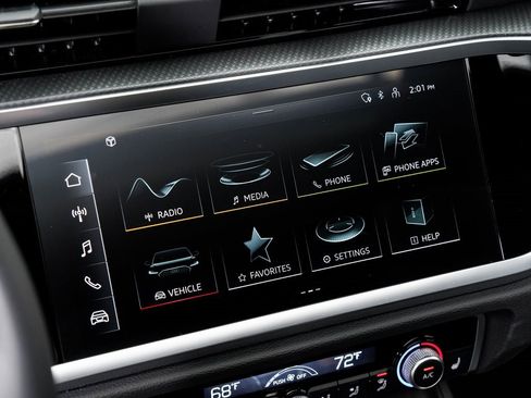 Certified 2025 Audi Q3 2.0T Premium image 15