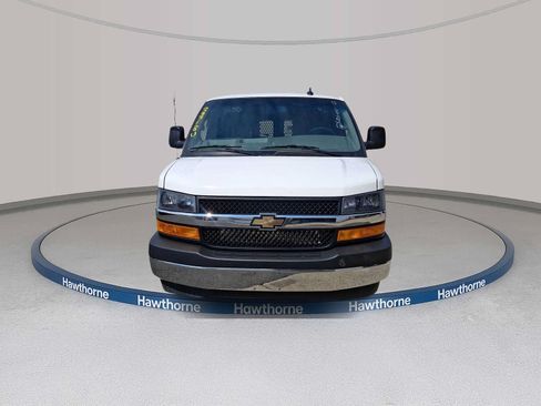 Used 2025 Chevrolet Express 2500 w/ Driver Convenience Package RWD image 2