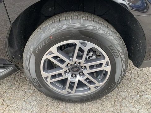 New 2025 Ford Expedition Max Platinum w/ Driver's Package image 30