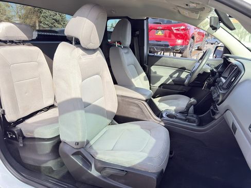 Used 2016 GMC Canyon 4x4 Extended Cab w/ Convenience Package image 14