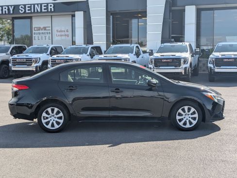 Used 2024 Toyota Corolla LE FWD image 6