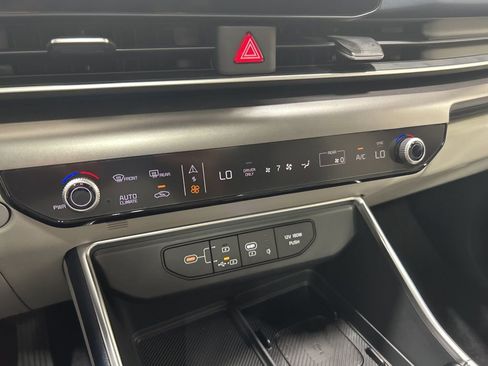 New 2026 Kia Carnival SX w/ SX Dark Edition Package image 22