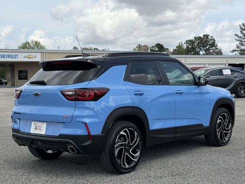 Used 2024 Chevrolet TrailBlazer RS w/ Driver Confidence Package image 11