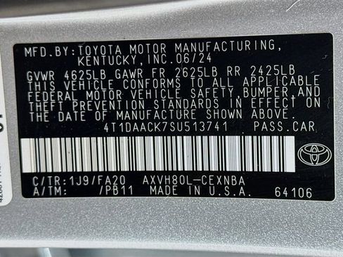 Used 2025 Toyota Camry LE FWD image 16