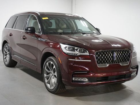 Used 2022 Lincoln Aviator Grand Touring w/ Equipment Group 301A image 3