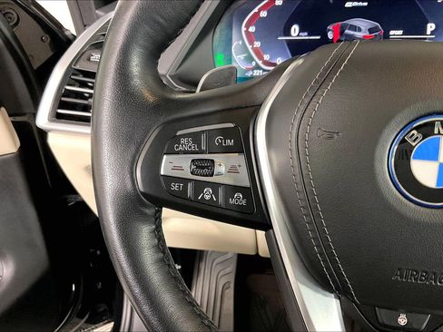 Certified 2022 BMW X5 xDrive45e image 18