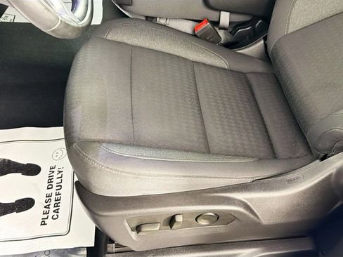 Used 2023 Chevrolet Silverado 1500 LT image 18