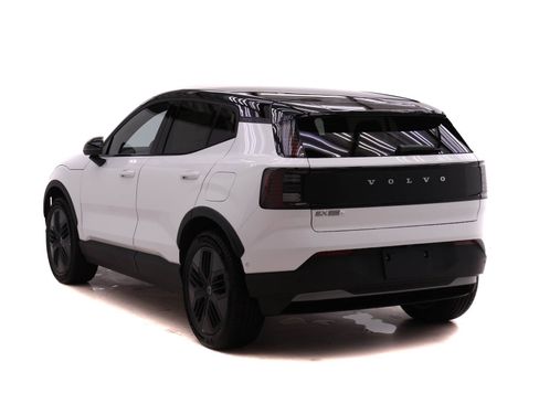 New 2026 Volvo EX30 Cross Country Ultra image 5