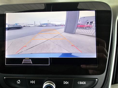 Used 2024 Chevrolet Malibu LT image 28