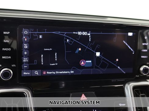 Used 2022 Kia Sorento EX w/ Panoramic Sunroof Package AWD/4WD image 3