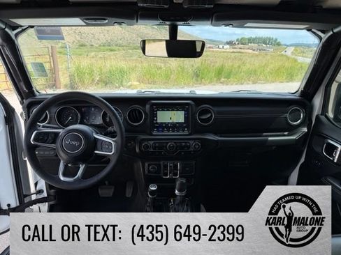 Used 2023 Jeep Wrangler Unlimited Sahara AWD/4WD image 30