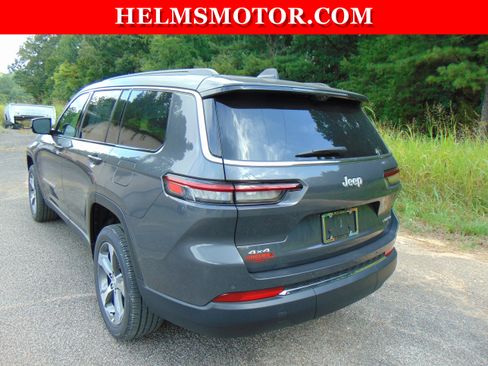 Certified 2024 Jeep Grand Cherokee L Limited w/ Luxury Tech Group II image 8