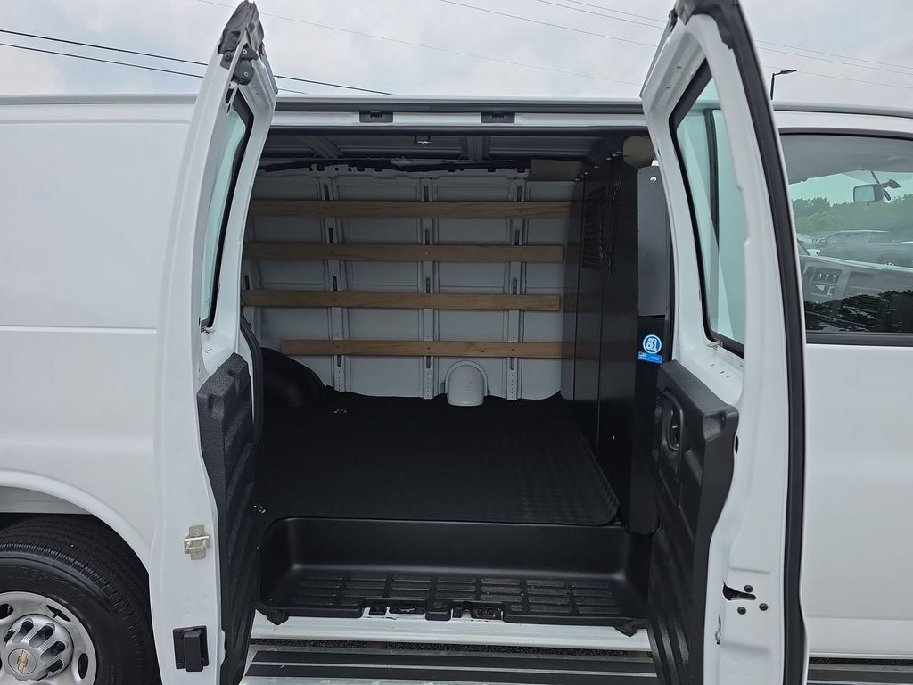 Certified 2025 Chevrolet Express 2500 w/ Driver Convenience Package RWD image 22