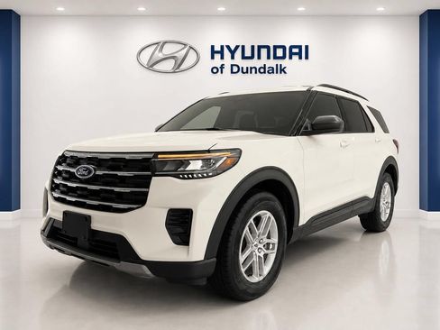 Used 2026 Ford Explorer Active RWD image 3