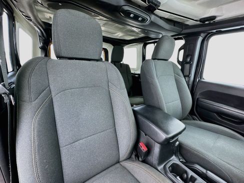 Used 2024 Jeep Wrangler Unlimited AWD/4WD image 19