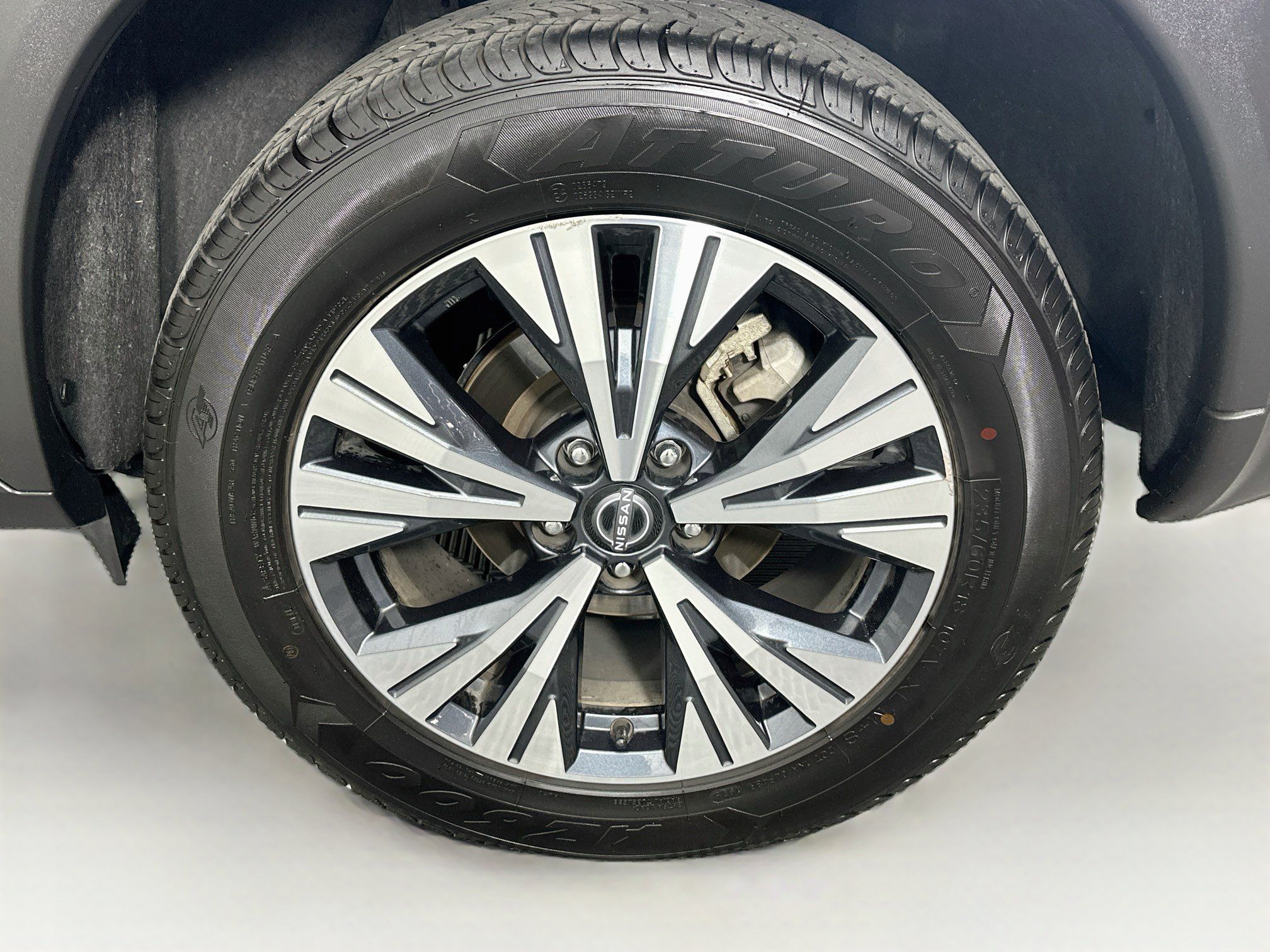 Used 2023 Nissan Rogue SV AWD/4WD image 11