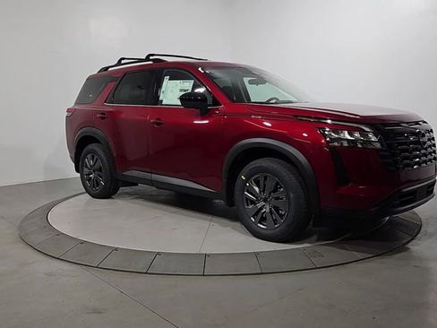 New 2026 Nissan Pathfinder SV image 7