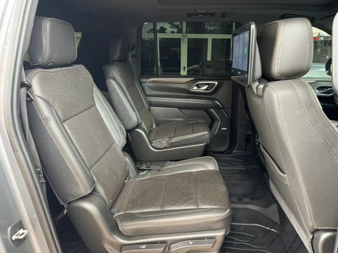 Used 2021 Chevrolet Suburban High Country AWD/4WD image 26
