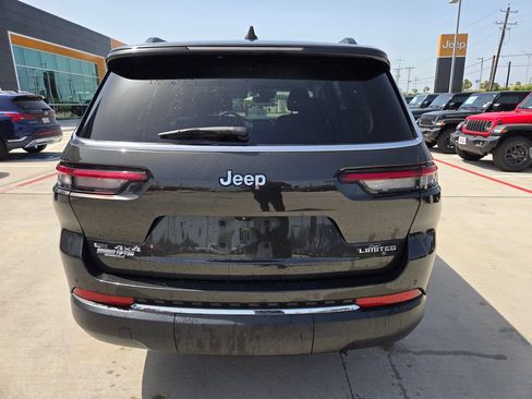 Used 2023 Jeep Grand Cherokee L Limited AWD/4WD image 4