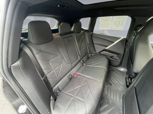 Used 2024 BMW iX xDrive50 w/ Convenience Package AWD/4WD image 18
