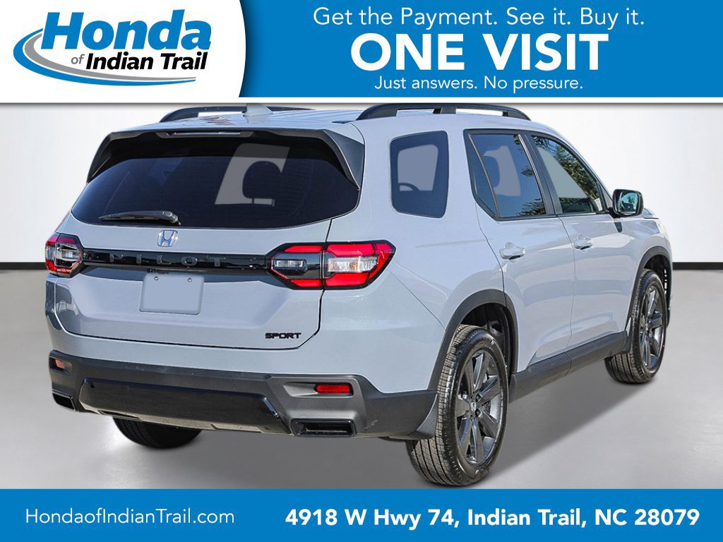 New 2026 Honda Pilot Sport image 2