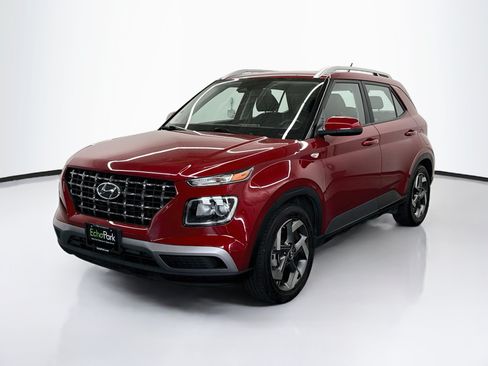 Used 2025 Hyundai Venue SEL FWD image 3
