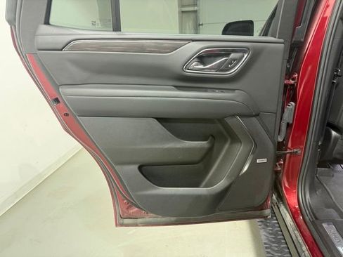 Certified 2024 Chevrolet Tahoe Z71 w/ Luxury Package image 24