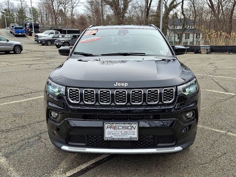 Certified 2025 Jeep Compass Limited AWD/4WD image 2
