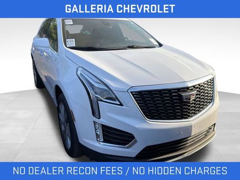Used 2024 Cadillac XT5 Premium Luxury image 2