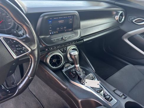 Used 2020 Chevrolet Camaro LT image 8