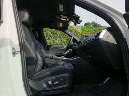 Used 2025 BMW X5 xDrive50e w/ Parking Assistance Package AWD/4WD image 24
