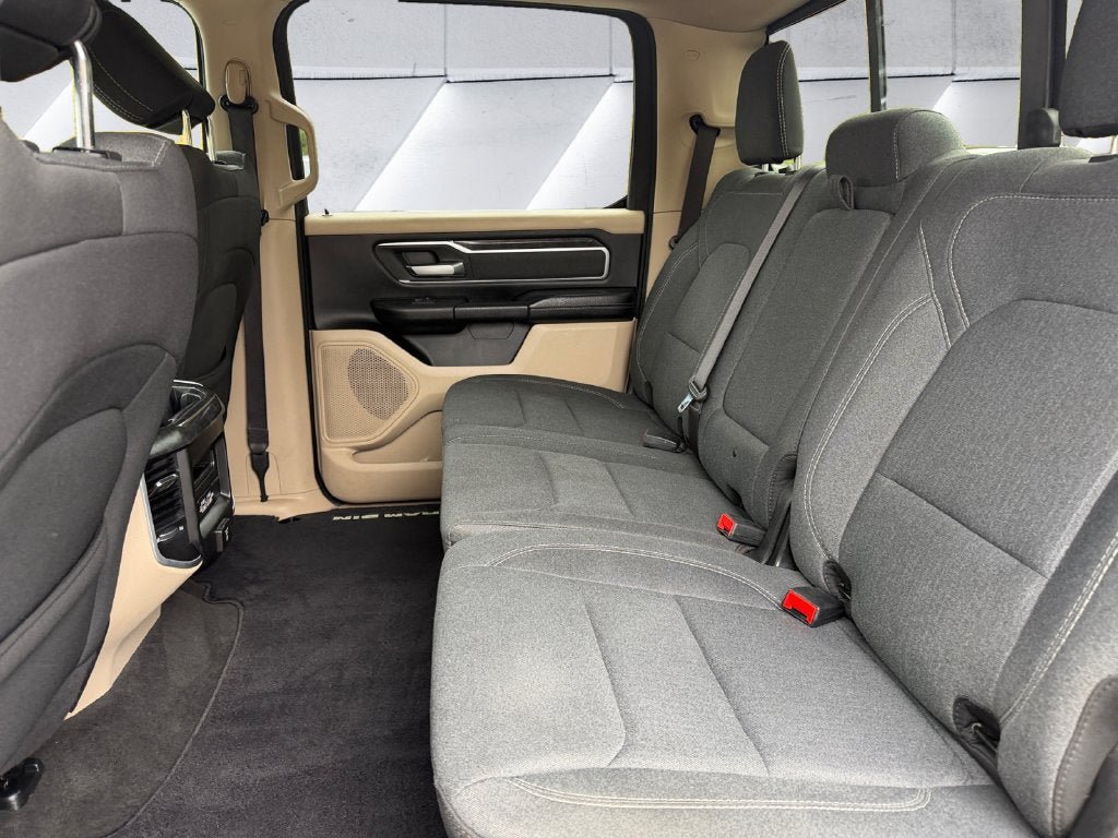 Used 2020 RAM 1500 Big Horn AWD/4WD image 14