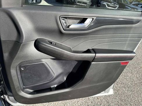 Used 2024 Ford Escape ST-Line image 17