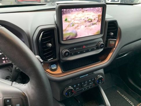 Used 2023 Ford Bronco Sport Outer Banks w/ Tech Package AWD/4WD image 9