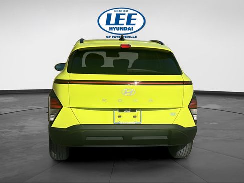 Certified 2024 Hyundai Kona SEL w/ Convenience Package image 5