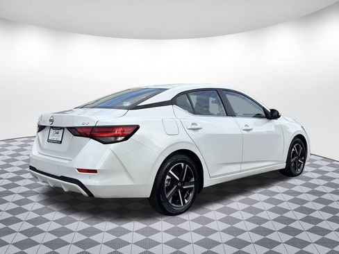 Used 2024 Nissan Sentra SV FWD image 7