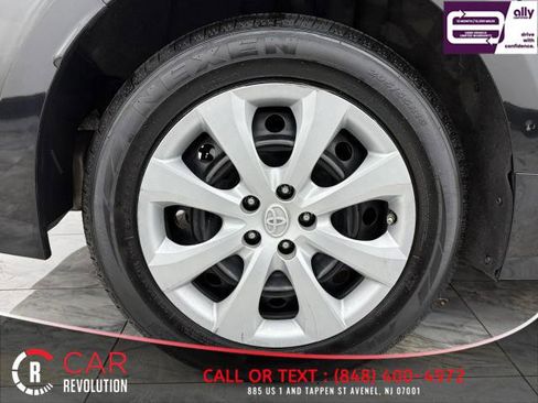 Used 2022 Toyota Corolla LE image 10