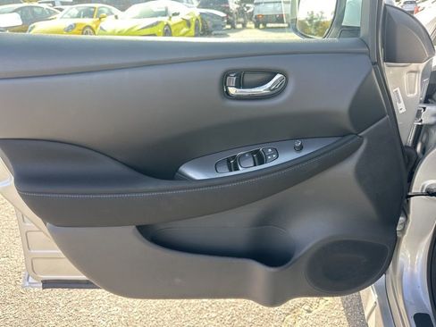 Used 2023 Nissan Leaf S image 22