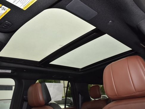 New 2026 Lincoln Navigator L Reserve AWD/4WD image 34