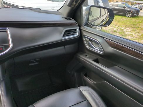 Used 2021 Chevrolet Tahoe Z71 w/ Rear Media and Nav Package AWD/4WD image 15