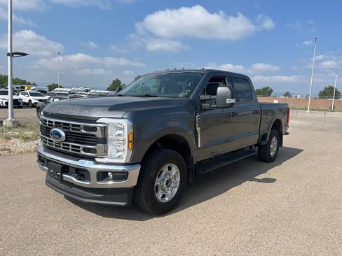 Used 2025 Ford F250 XLT w/ FX4 Off-Road Package AWD/4WD image 3