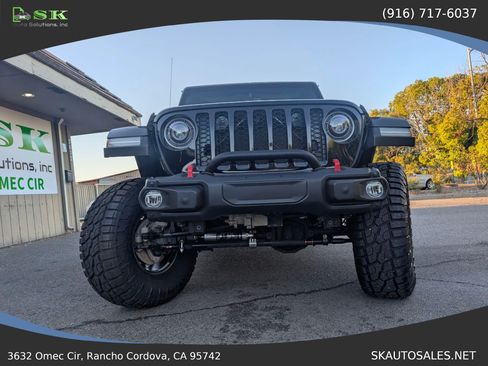 Used 2018 Jeep Wrangler Unlimited Rubicon AWD/4WD image 4
