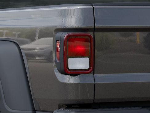 New 2025 Jeep Gladiator Sport AWD/4WD image 18