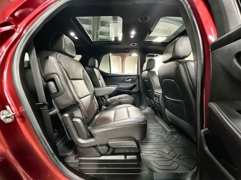 Used 2023 Chevrolet Traverse High Country w/ LPO, Floor Liner Package image 22