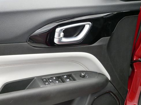 New 2025 Jeep Compass Limited image 6