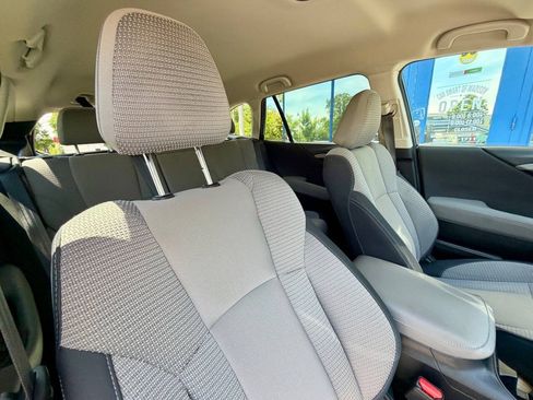 Used 2022 Subaru Outback Premium AWD/4WD image 30