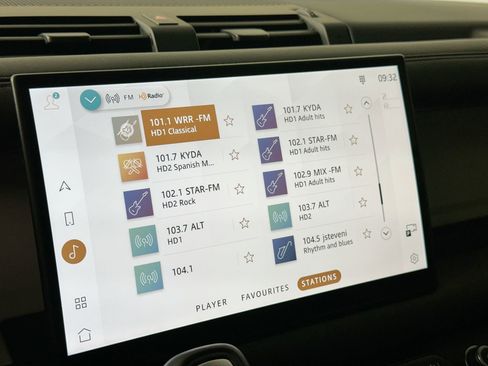 Certified 2025 Land Rover Defender 110 S image 16