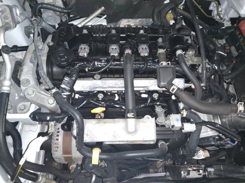 Used 2021 Nissan Versa SV FWD image 30
