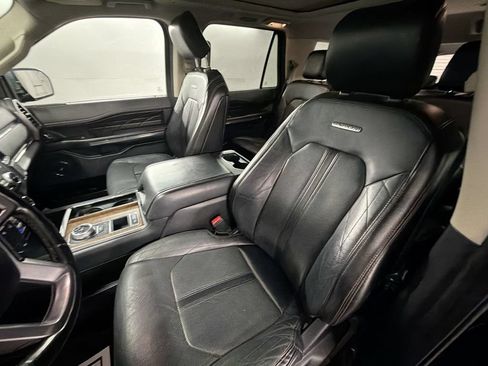 Used 2019 Ford Expedition Platinum RWD image 20
