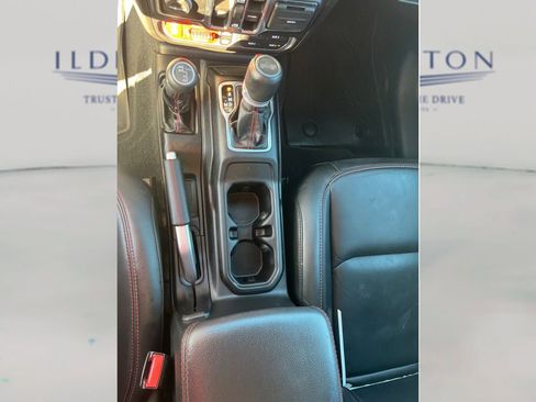 Used 2022 Jeep Wrangler Unlimited Rubicon w/ LED Lighting Group image 15